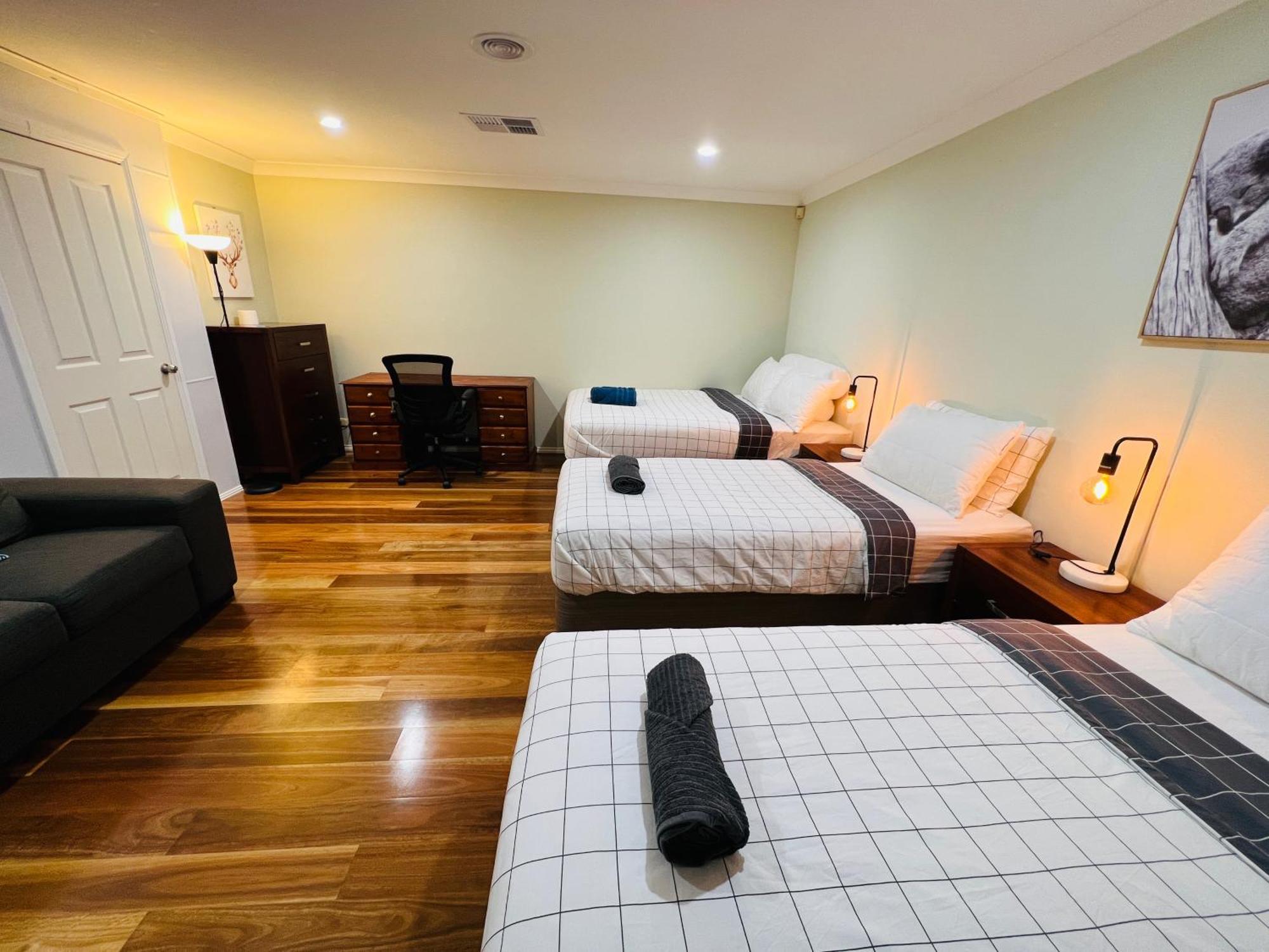 Spacious 6 Bedroom Holiday Home 15 Min Away From Melbourne Airport Sydenham Eksteriør bilde
