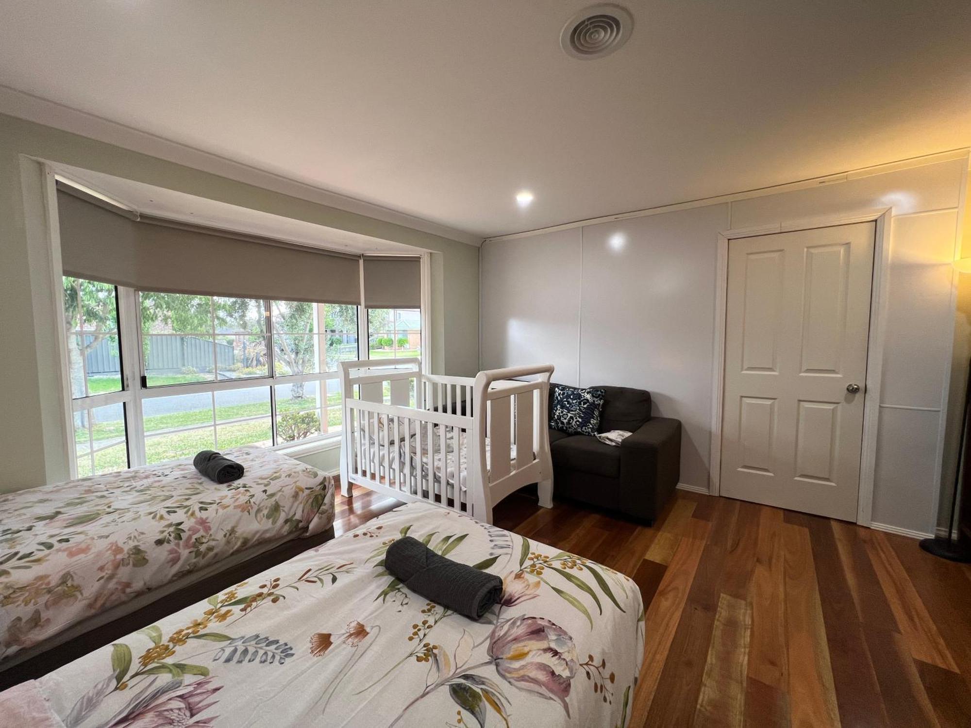 Spacious 6 Bedroom Holiday Home 15 Min Away From Melbourne Airport Sydenham Eksteriør bilde